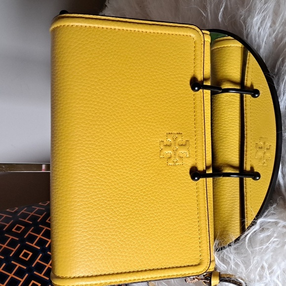 Tory Burch Thea Flat Wallet Crossbody Like New - Picture 13 of 16